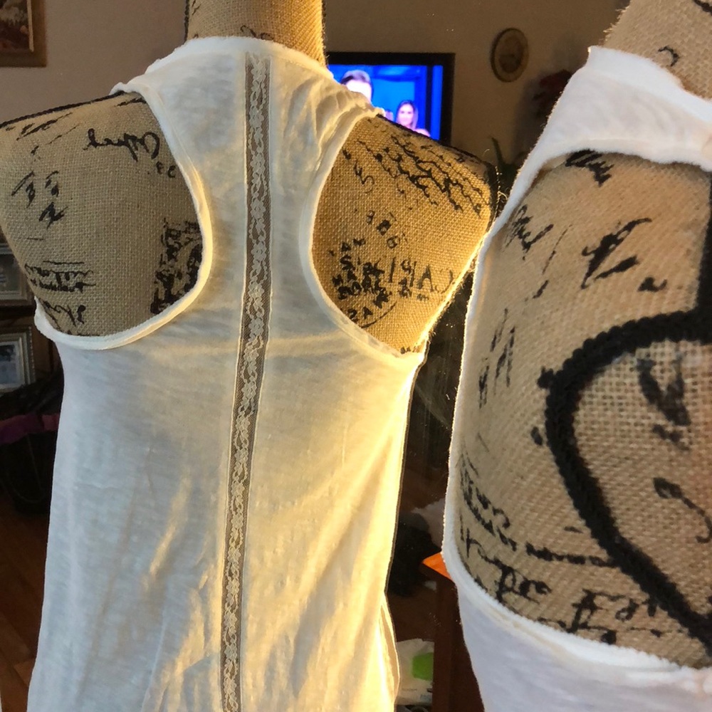 Top - Picture 2 of 2